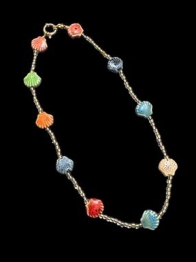 Glass Shell Beaded Necklace.